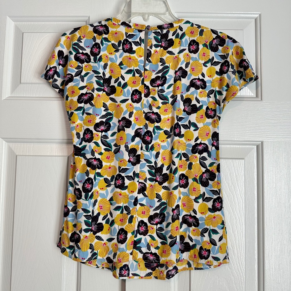Boden Ravello top in navy/yellow floral print size 4P - Picture 2 of 5